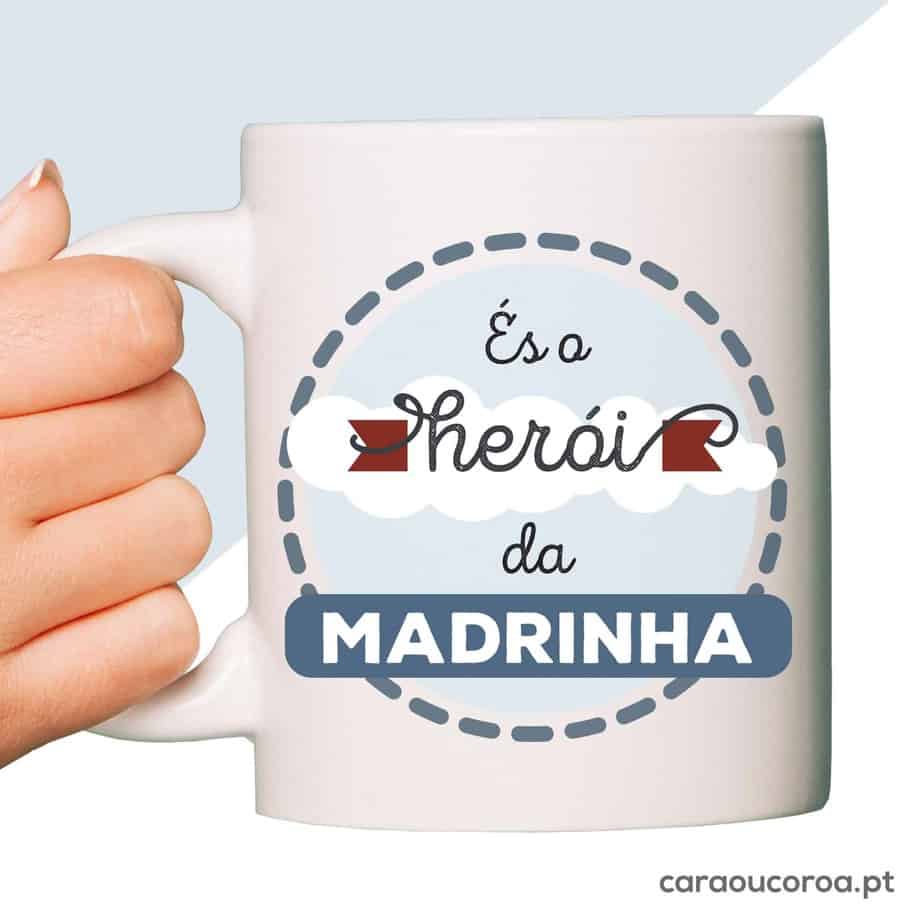 Caneca "És o Herói da Madrinha" - caraoucoroa.pt