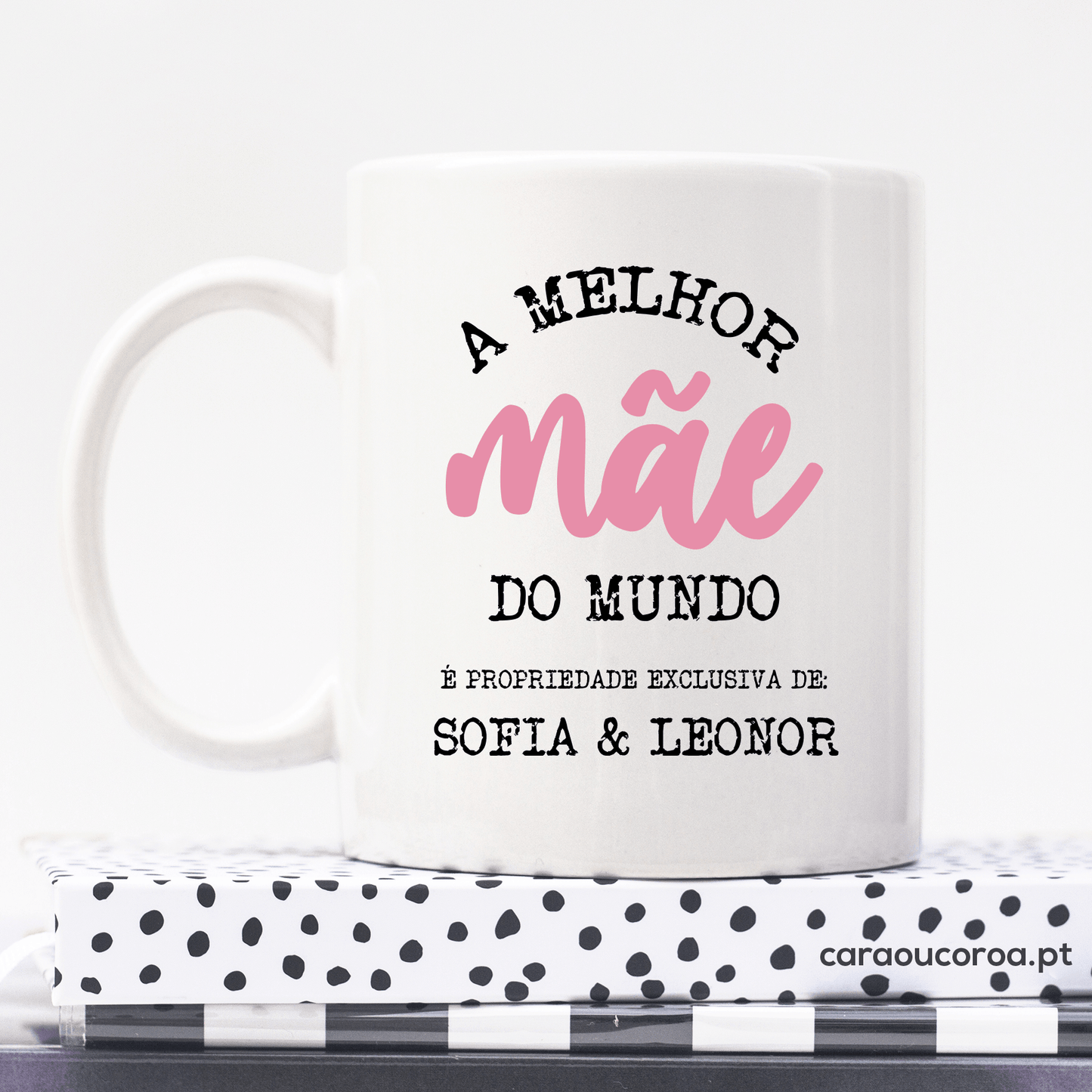 Caneca "Melhor Mãe do Mundo" com Nome(s) - caraoucoroa.pt