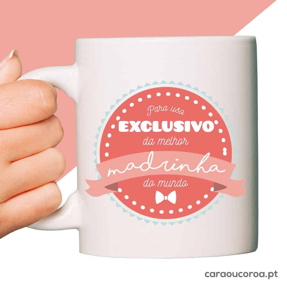 Caneca "Para Uso Exclusivo da Melhor Madrinha do Mundo" - caraoucoroa.pt