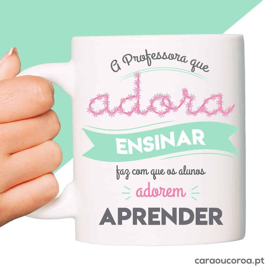 Caneca "Professora que Adora Ensinar" - caraoucoroa.pt